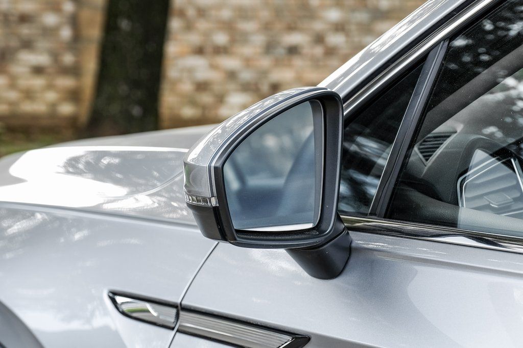 2022 Volkswagen Tiguan SE - Photo 55