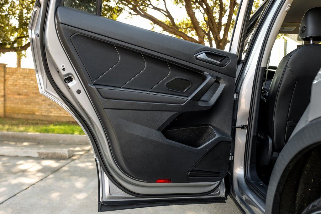 2022 Volkswagen Tiguan SE - Photo 59