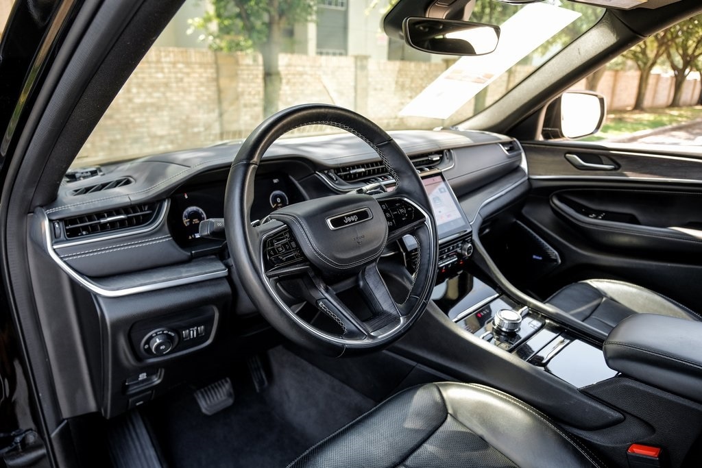 Used 2022 Jeep Grand Cherokee Overland SUV