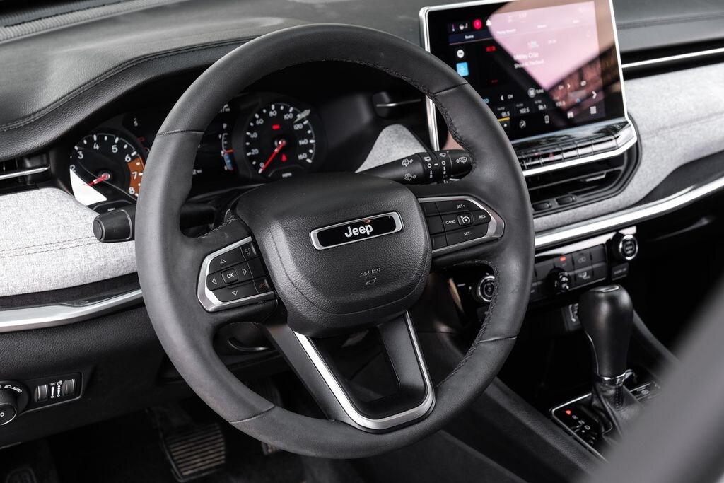 Used 2023 Jeep Compass Latitude Lux SUV