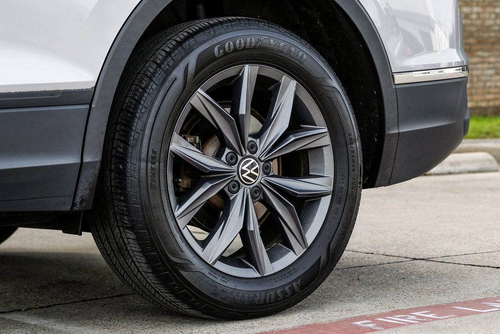 2022 Volkswagen Tiguan SE - Photo 68