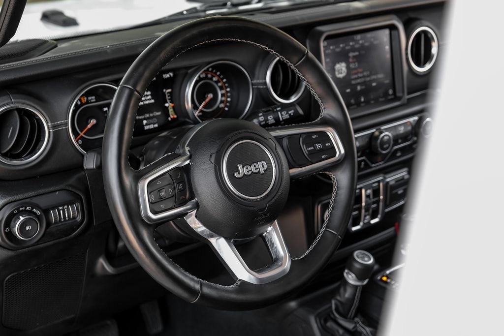 Used 2022 Jeep Wrangler Unlimited Sahara SUV