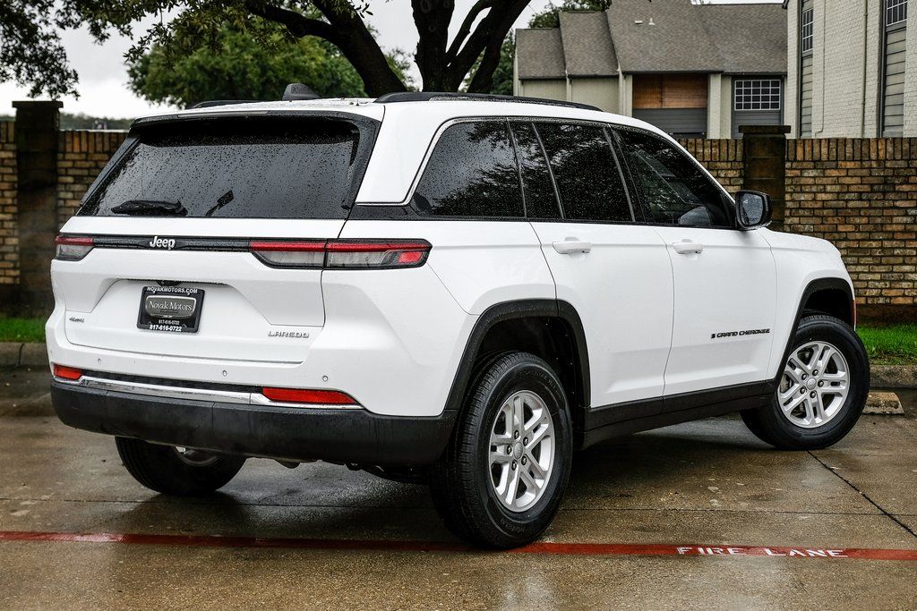 2023 Jeep Grand Cherokee Laredo - Photo 16