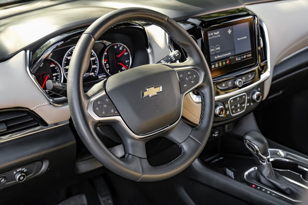 Used 2023 Chevrolet Traverse Premier SUV
