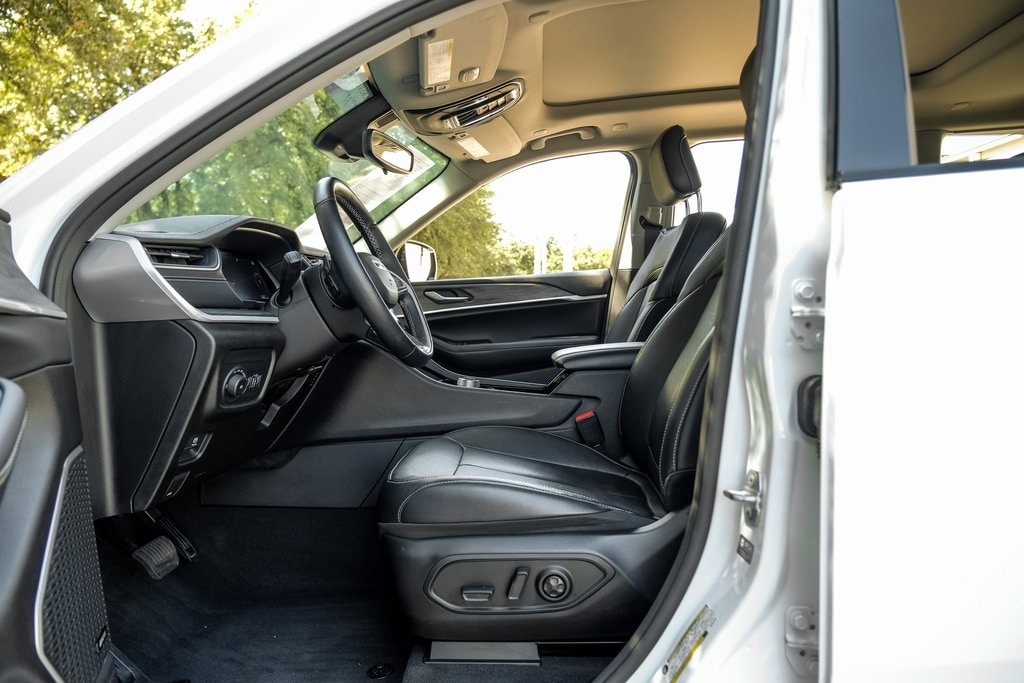 Used 2022 Jeep Grand Cherokee Limited SUV