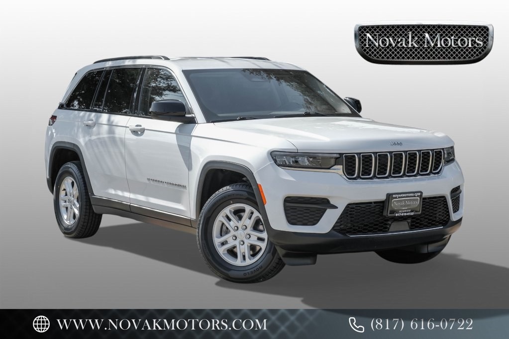 2022 Jeep Grand Cherokee Laredo's photo