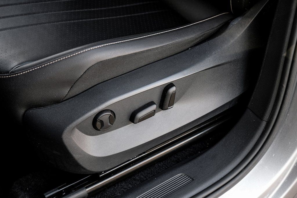 2022 Volkswagen Tiguan SE - Photo 45