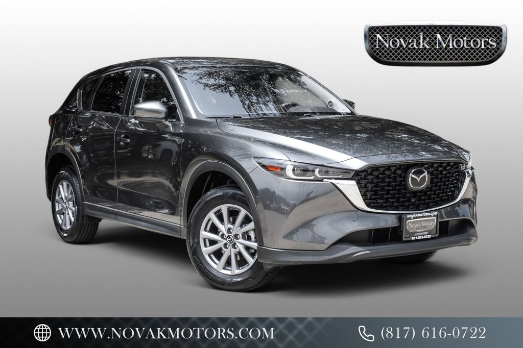 2023 Mazda CX-5 S Preferred package Auto AWD's photo