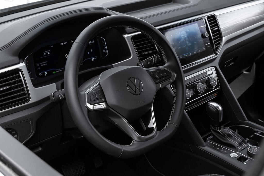 Used 2022 Volkswagen Atlas Cross Sport 2.0T SE w/Technology SUV