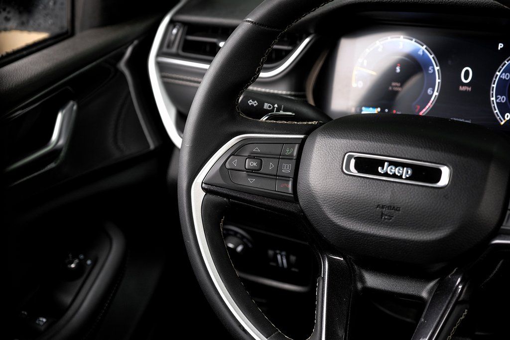 2023 Jeep Grand Cherokee Laredo - Photo 27