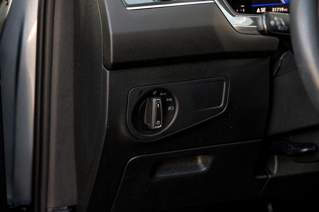 2022 Volkswagen Tiguan SE - Photo 39