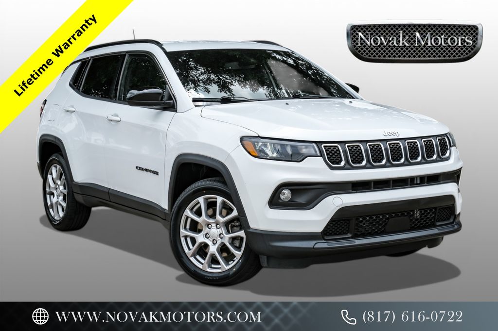 2023 Jeep Compass Latitude Lux 4X4's photo