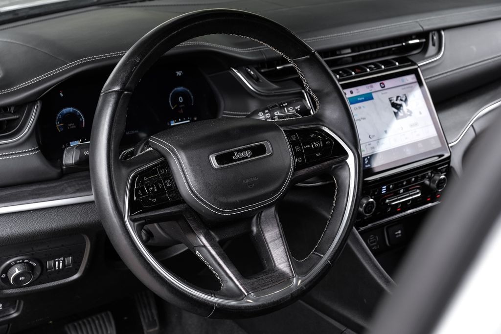 Used 2022 Jeep Grand Cherokee Overland SUV