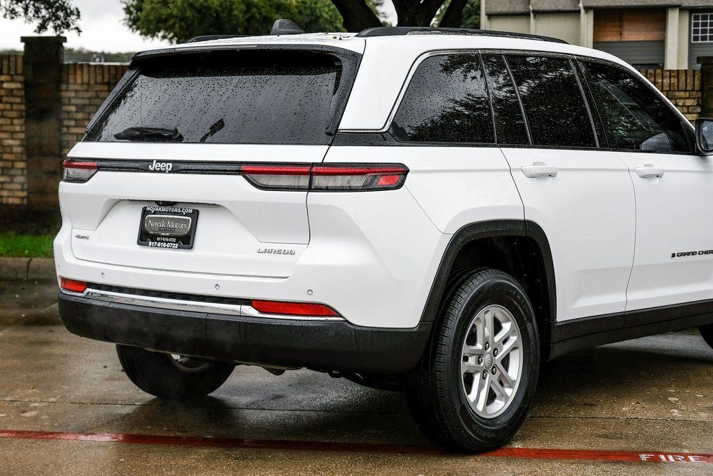 2023 Jeep Grand Cherokee Laredo - Photo 17