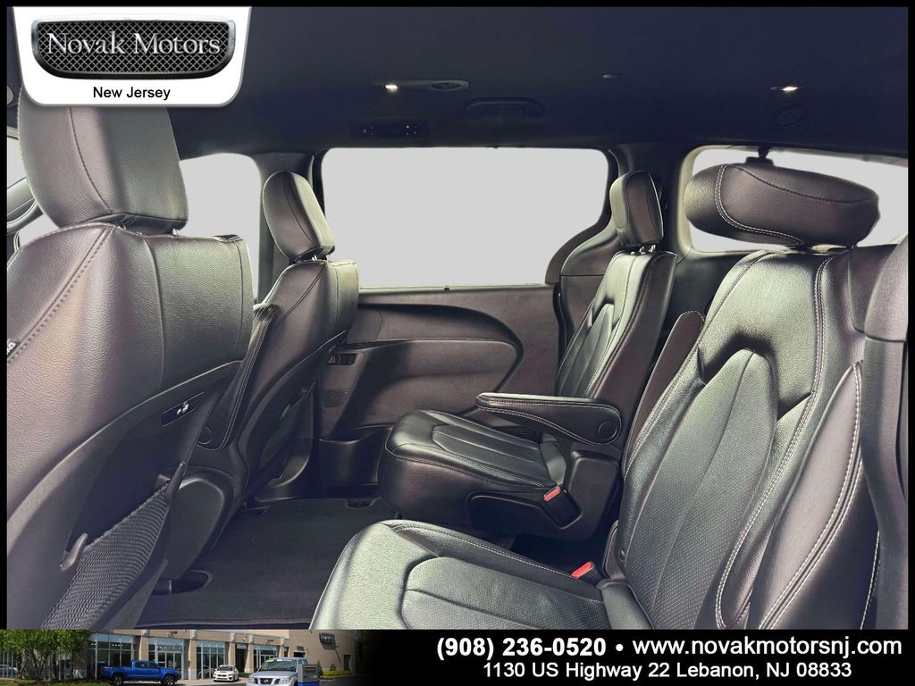 2021 Chrysler Pacifica Touring L - Photo 31
