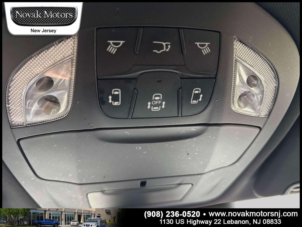2021 Chrysler Pacifica Touring L - Photo 29