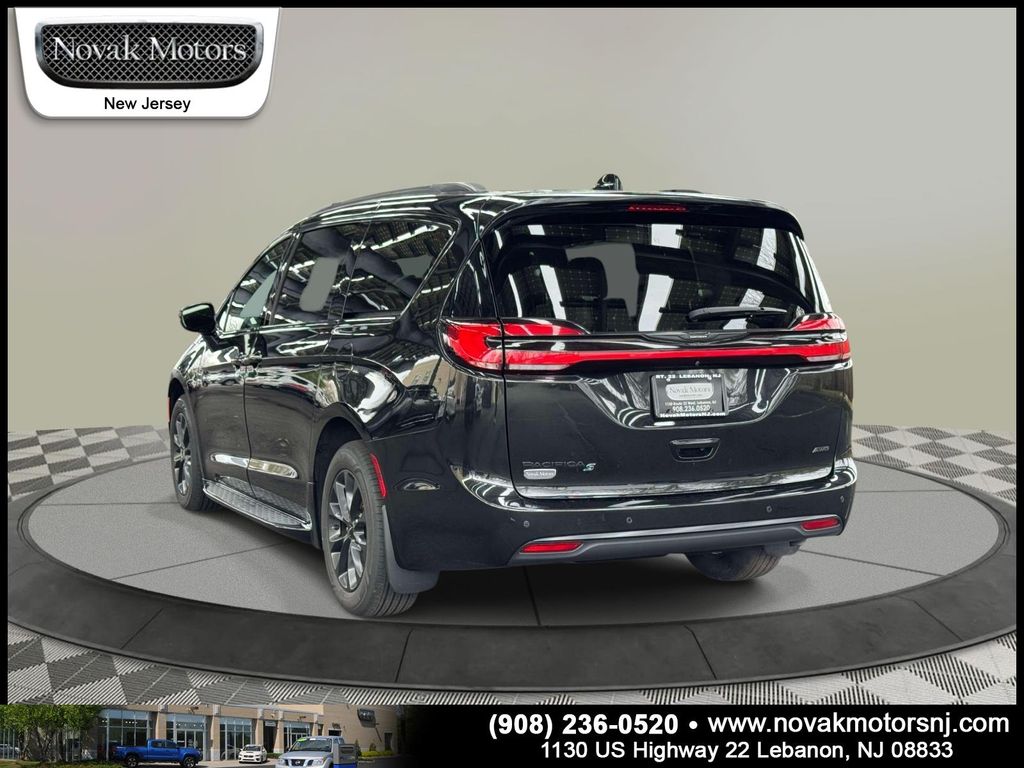 2021 Chrysler Pacifica Touring L - Photo 6