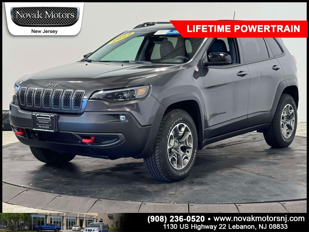 2022 Jeep Cherokee Trailhawk photo 3