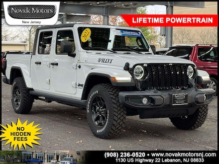 2022 Jeep Gladiator Willys Truck Crew Cab