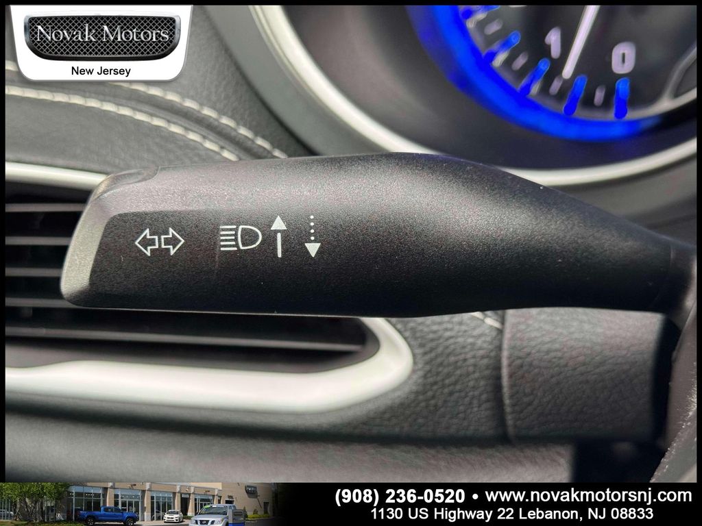 2021 Chrysler Pacifica Touring L - Photo 20