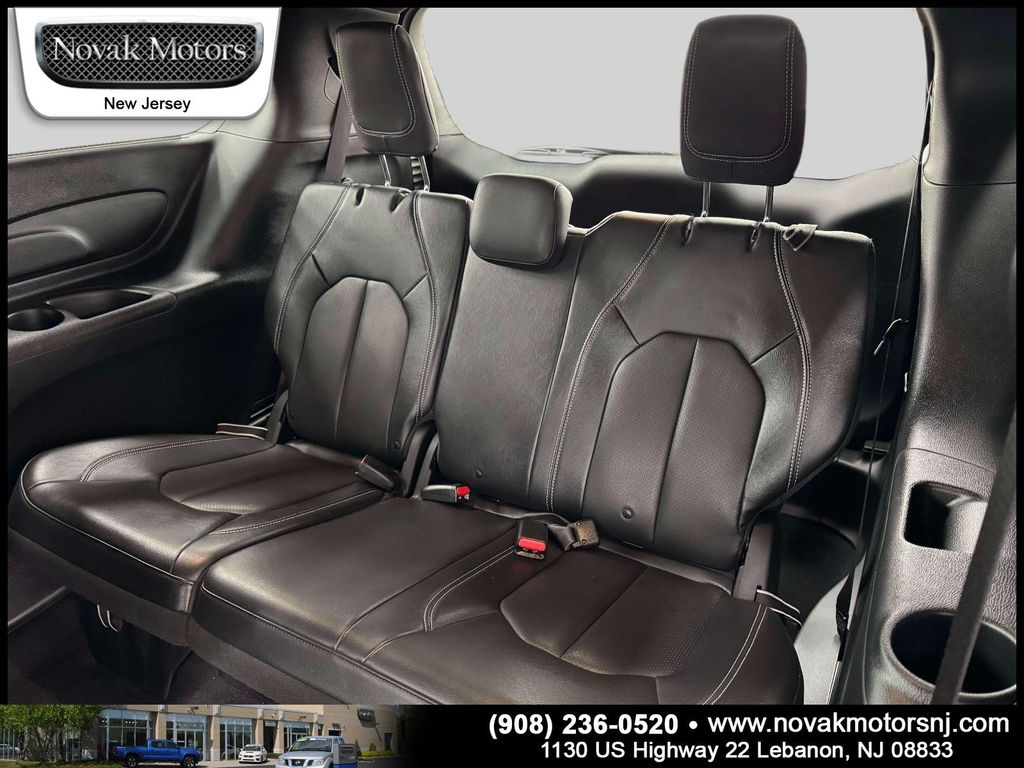 2021 Chrysler Pacifica Touring L - Photo 32