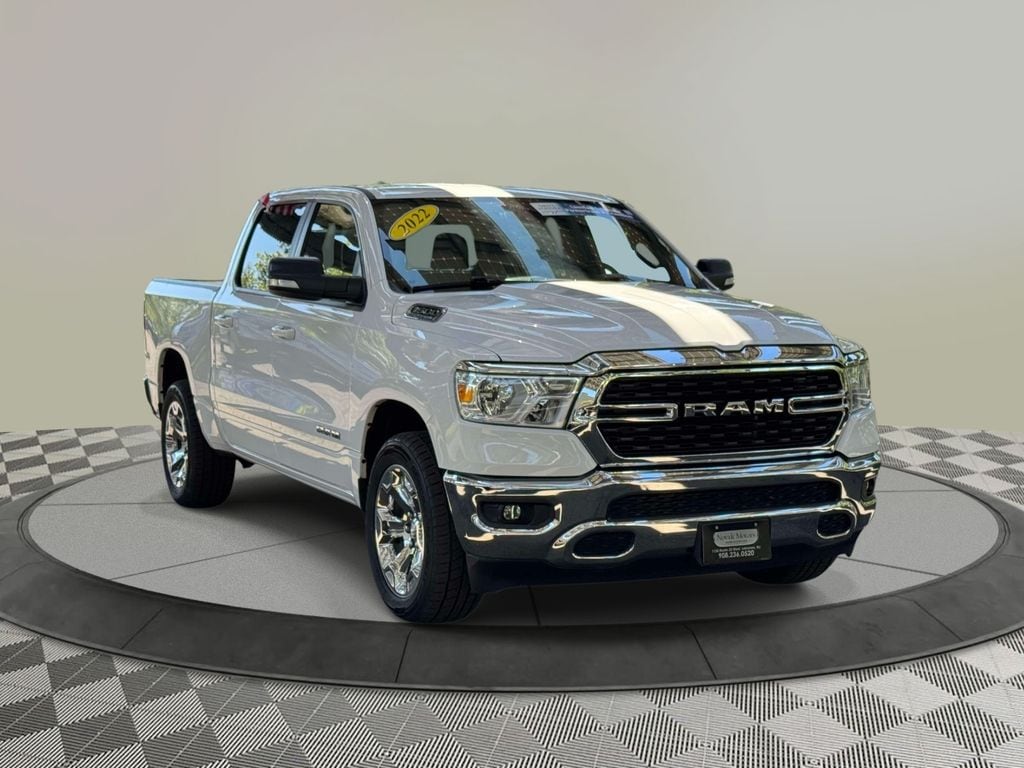 2022 RAM 1500 Big Horn/Lone Star 4x4 Crew Cab 5'7's photo