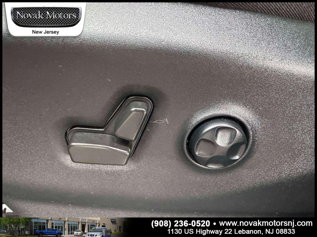2021 Chrysler Pacifica Touring L - Photo 17