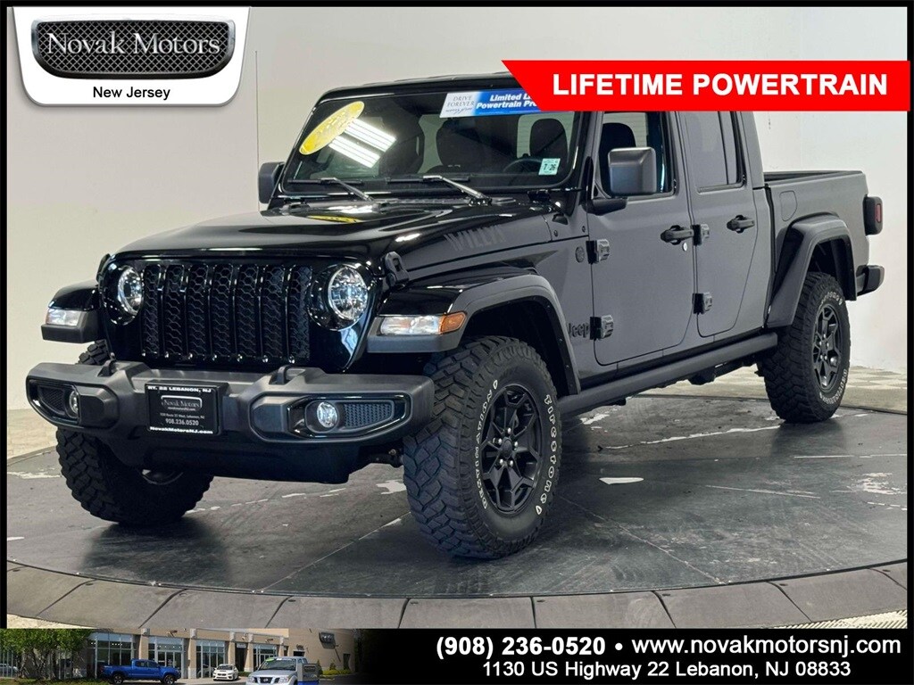 2021 Jeep Gladiator Willys photo 3