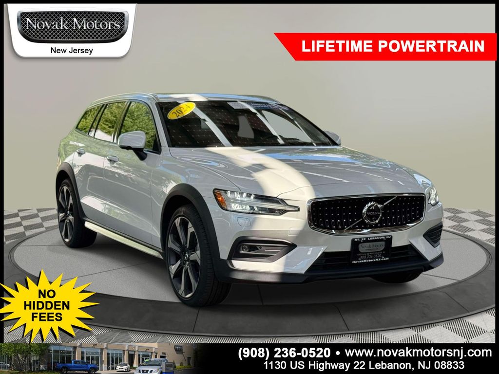 2024 Volvo V60 Cross Country Ultimate