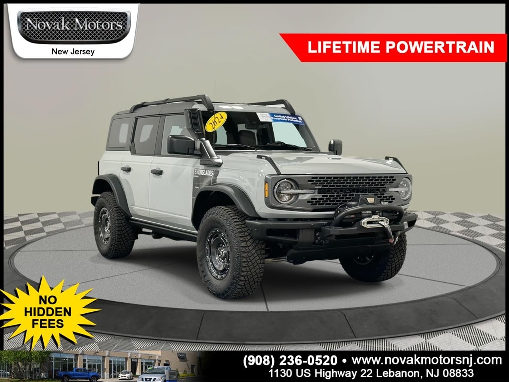 2024 Ford Bronco 4-Door Everglades's photo