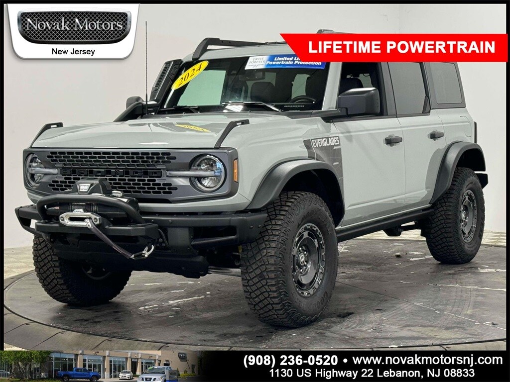 2024 Ford Bronco Everglades photo 3