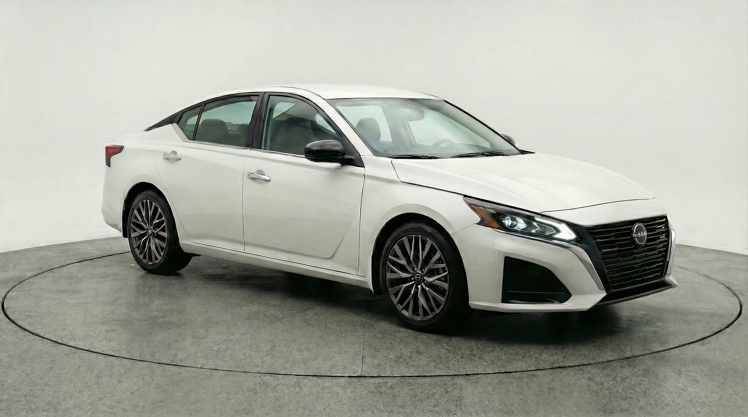 Thumbnail: 2025 Nissan Altima - 1