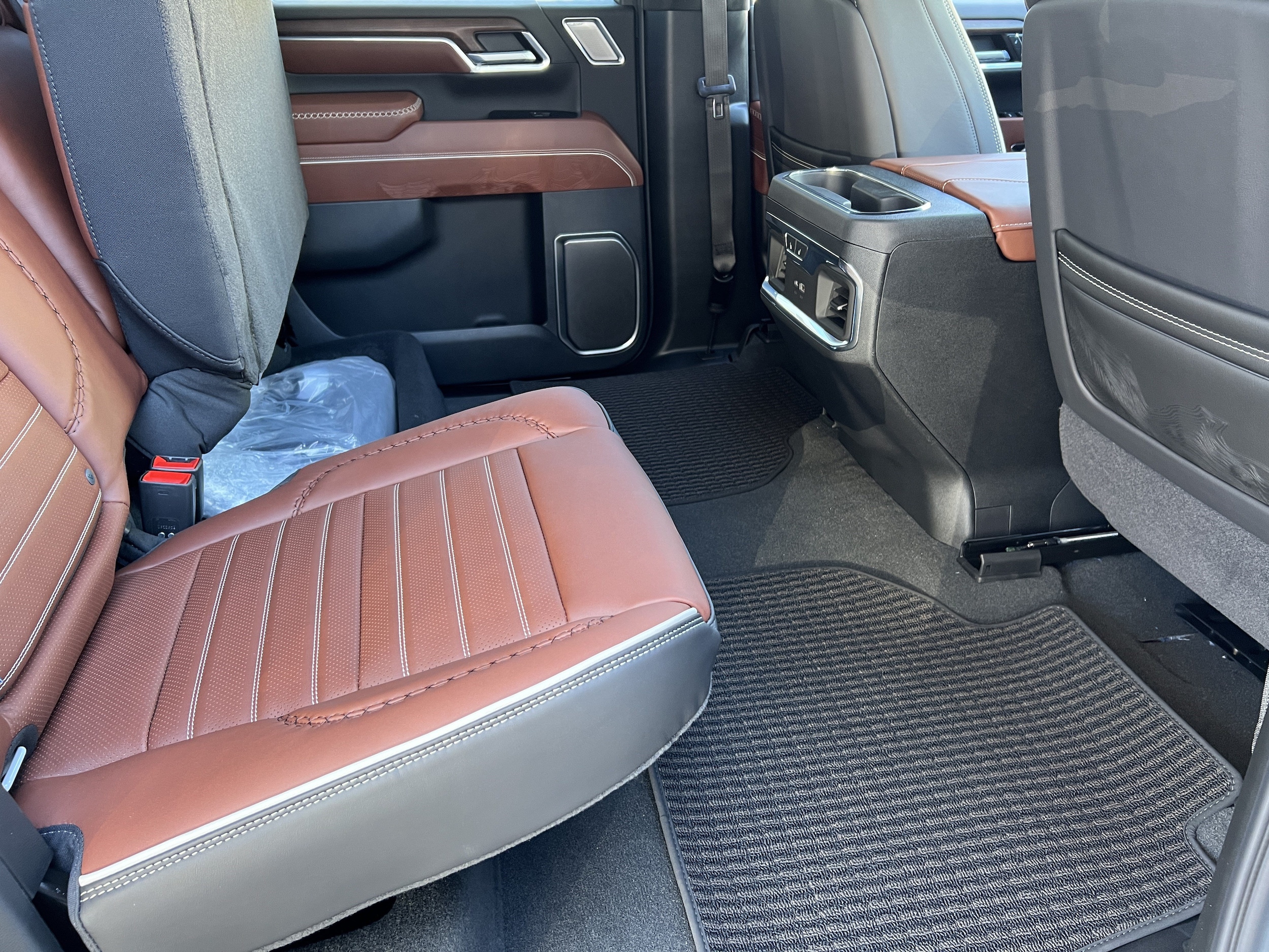 2026 GMC Sierra 3500HD Denali Ultimate - Photo 20