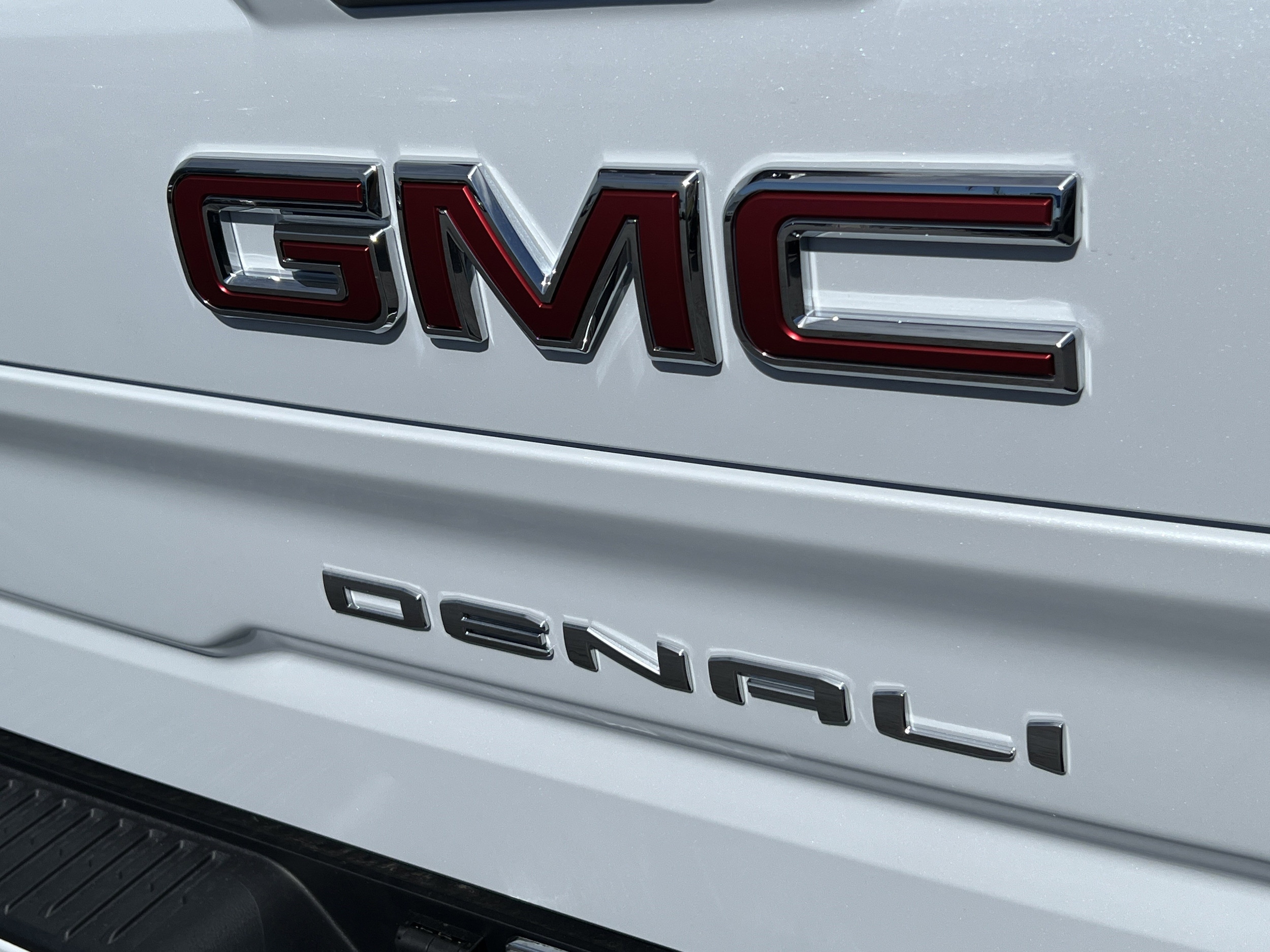 2026 GMC Sierra 1500 Denali - Photo 8