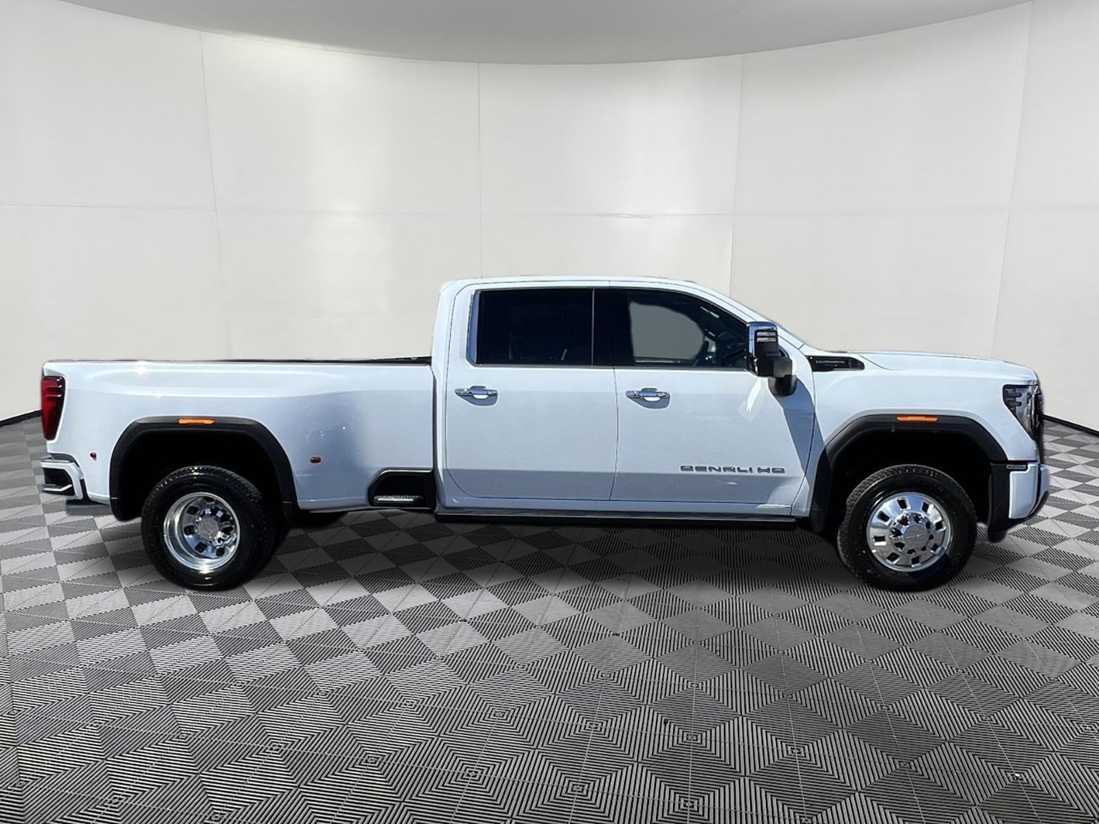 2026 GMC Sierra 3500HD Denali Ultimate - Photo 7