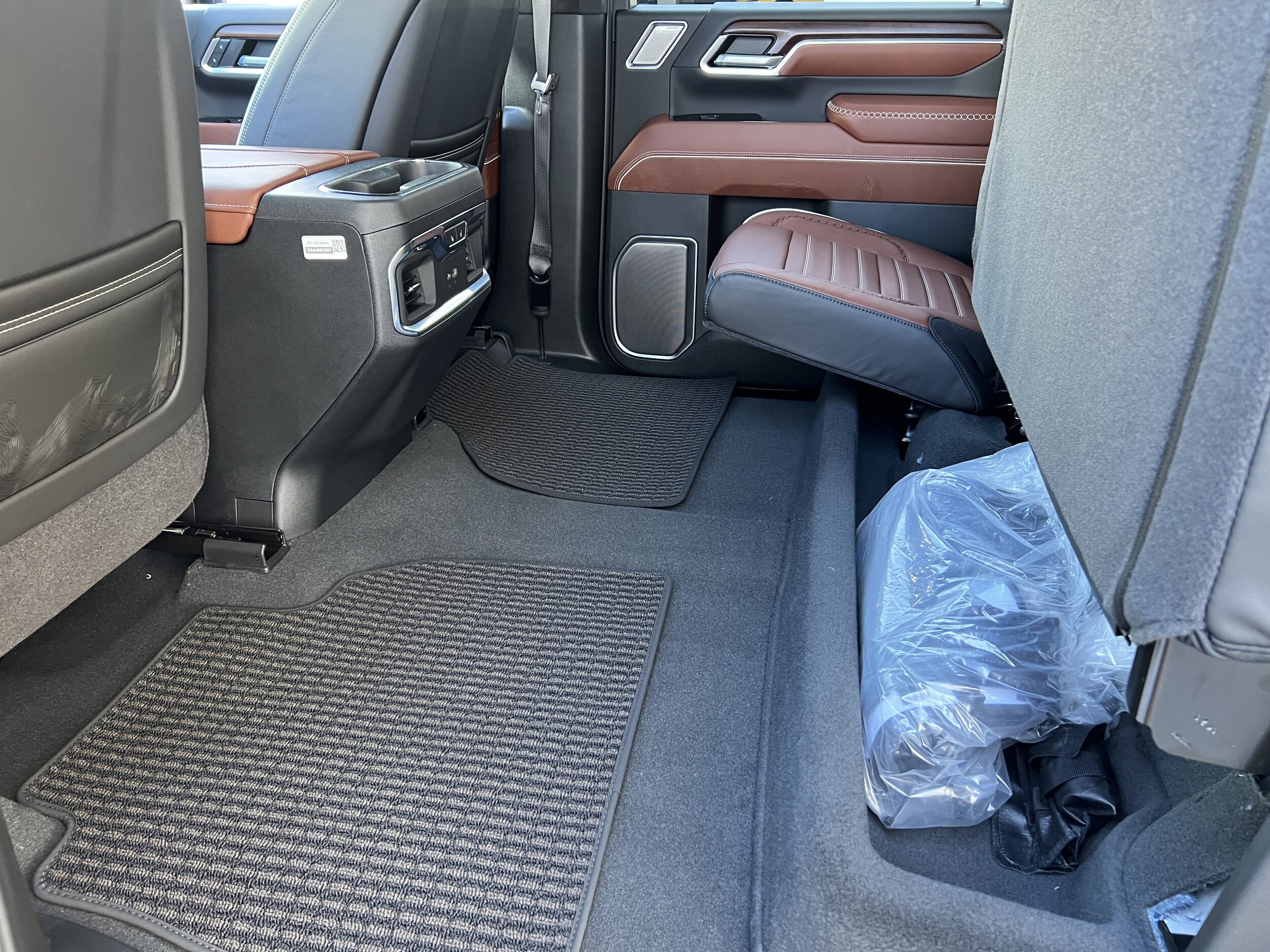 2026 GMC Sierra 3500HD Denali Ultimate - Photo 19