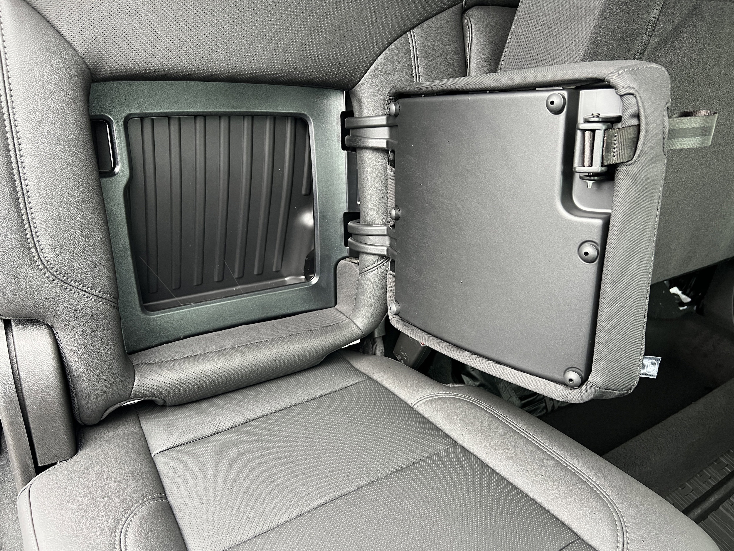2026 GMC Sierra 1500 SLT - Photo 21
