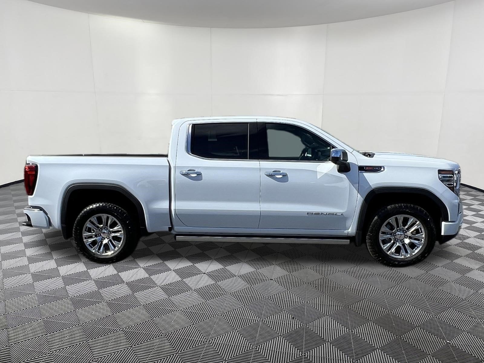 2026 GMC Sierra 1500 Denali - Photo 7