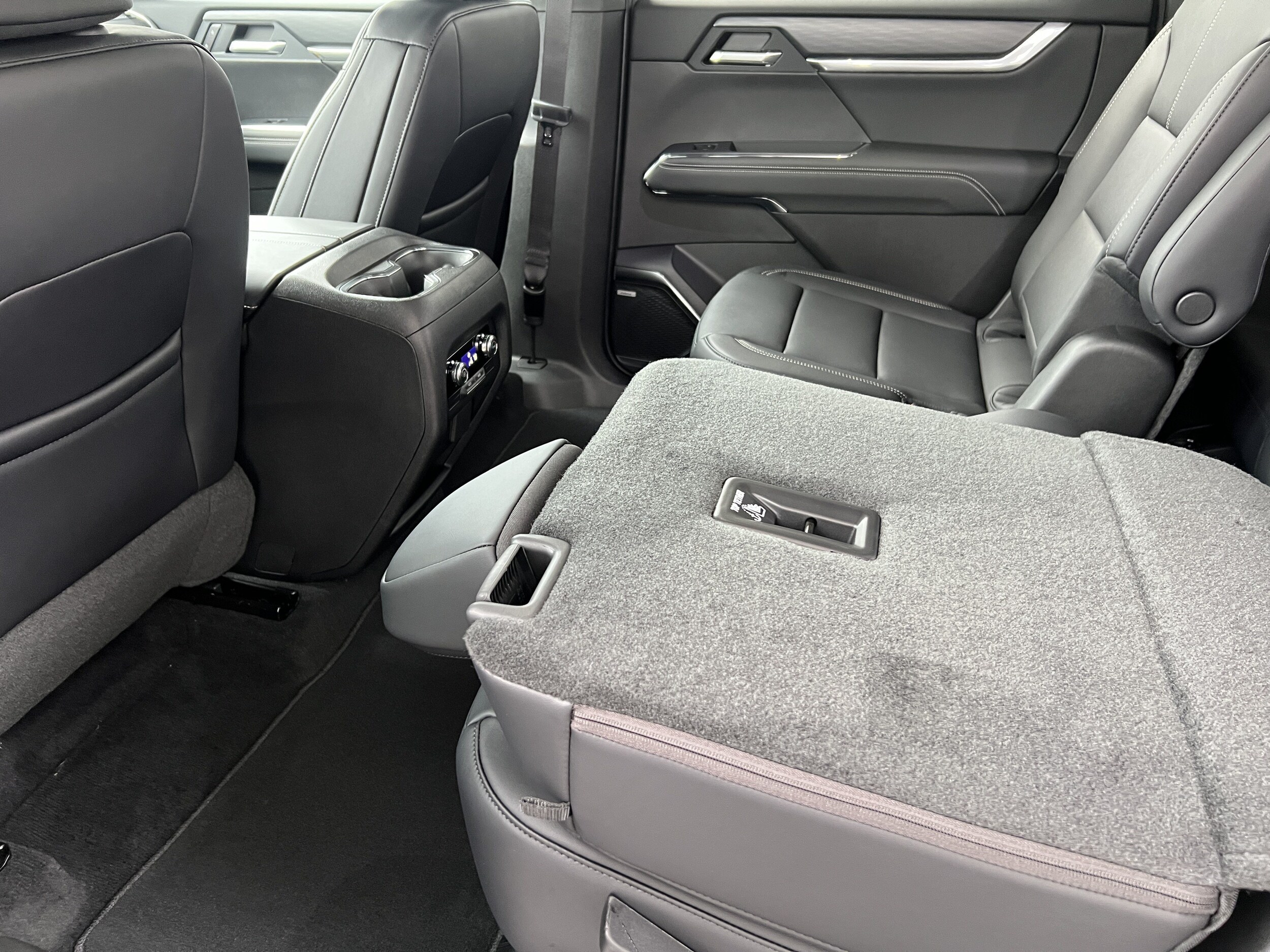 2026 GMC Acadia Elevation - Photo 18