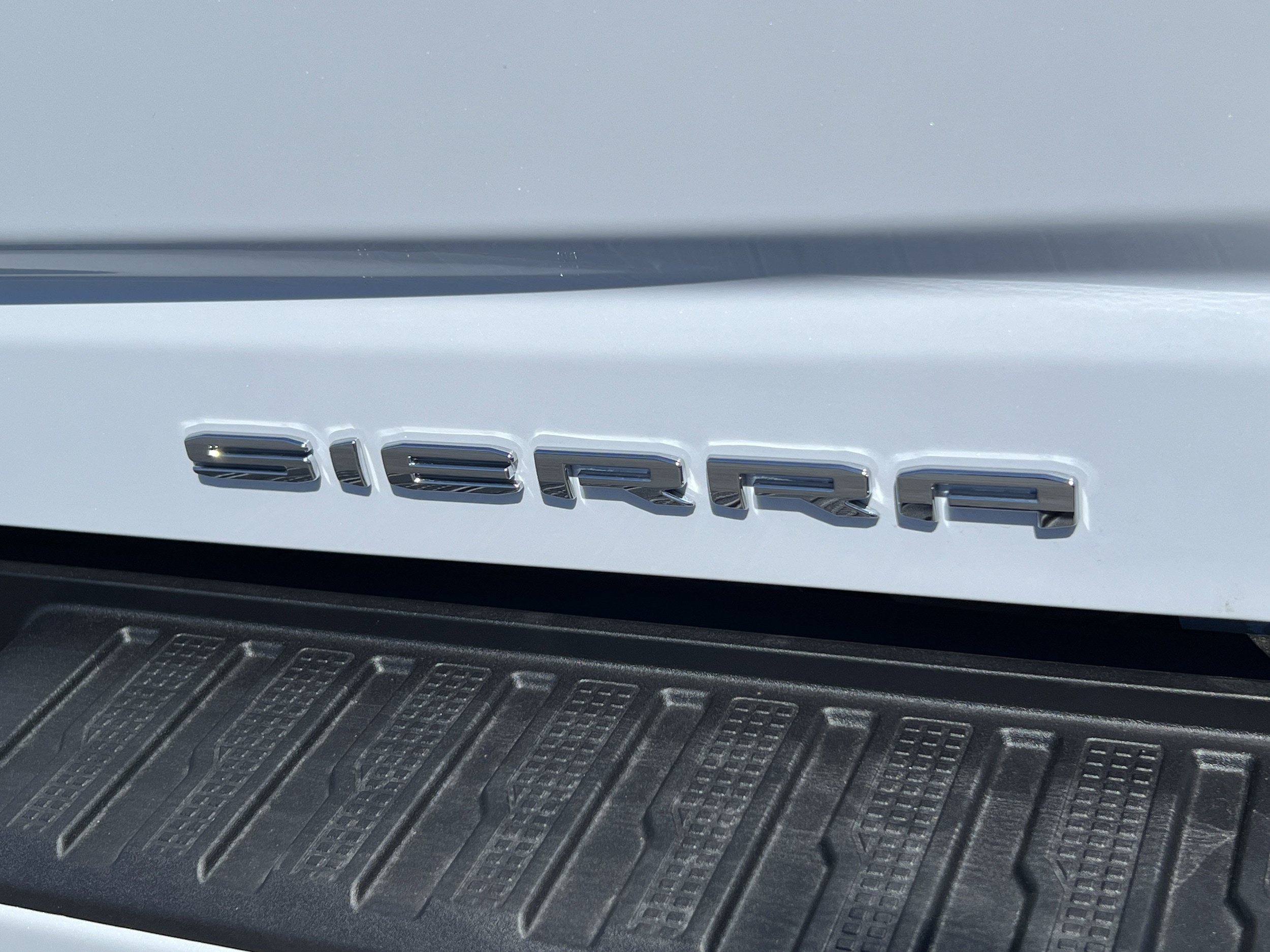 2026 GMC Sierra 3500HD Denali Ultimate - Photo 9