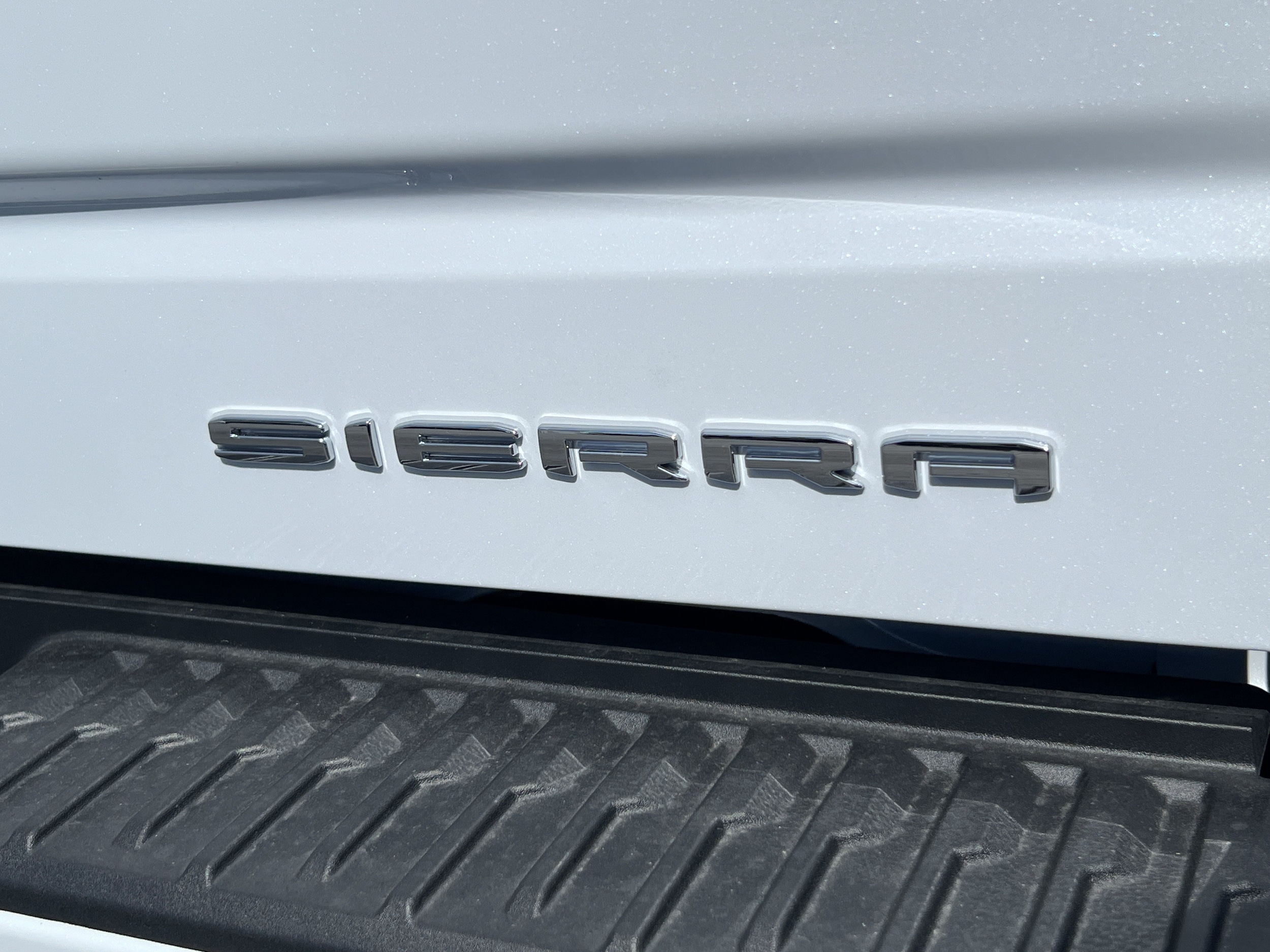 2026 GMC Sierra 1500 Denali - Photo 9