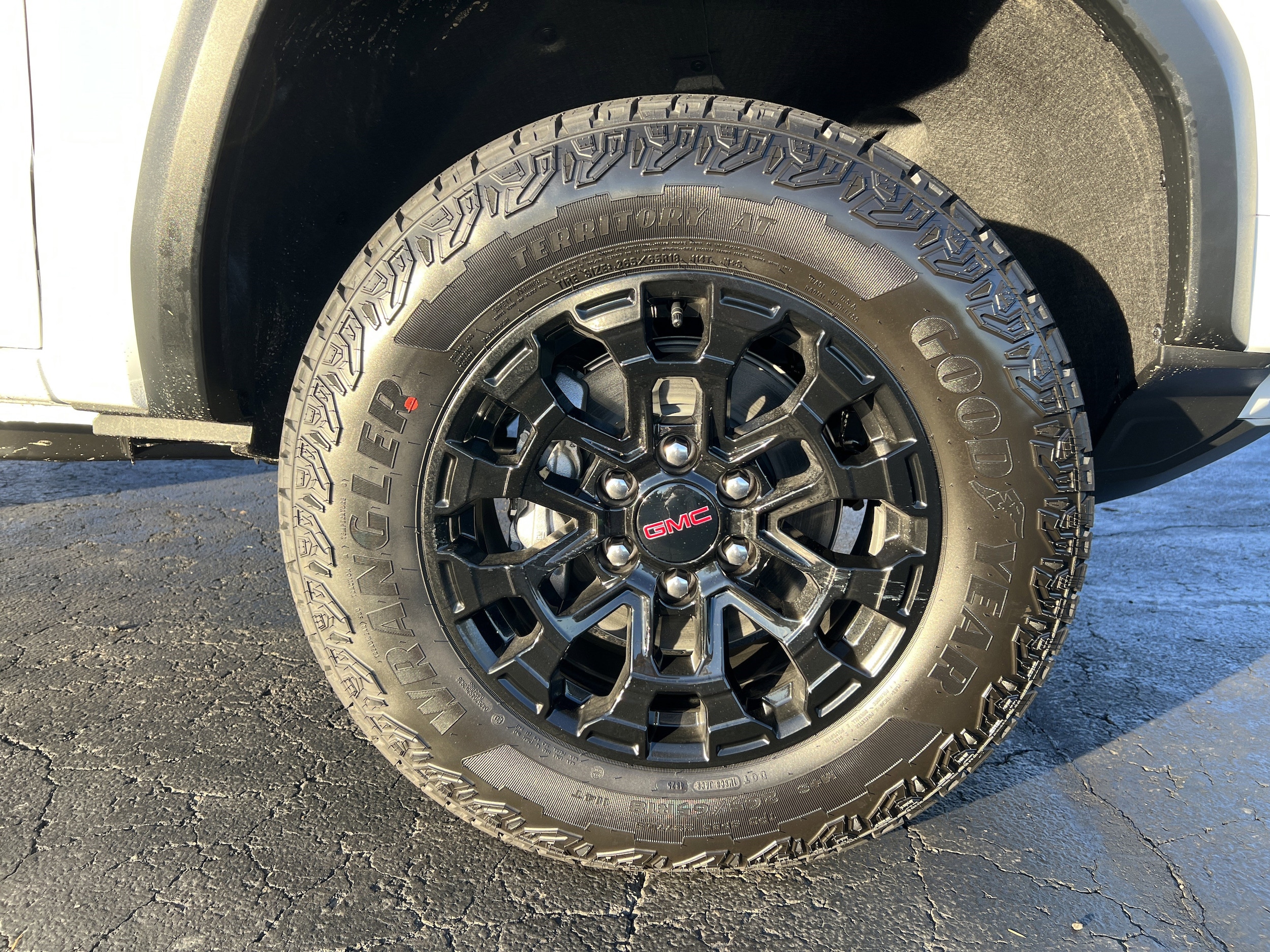 2026 GMC Canyon Elevation - Photo 10