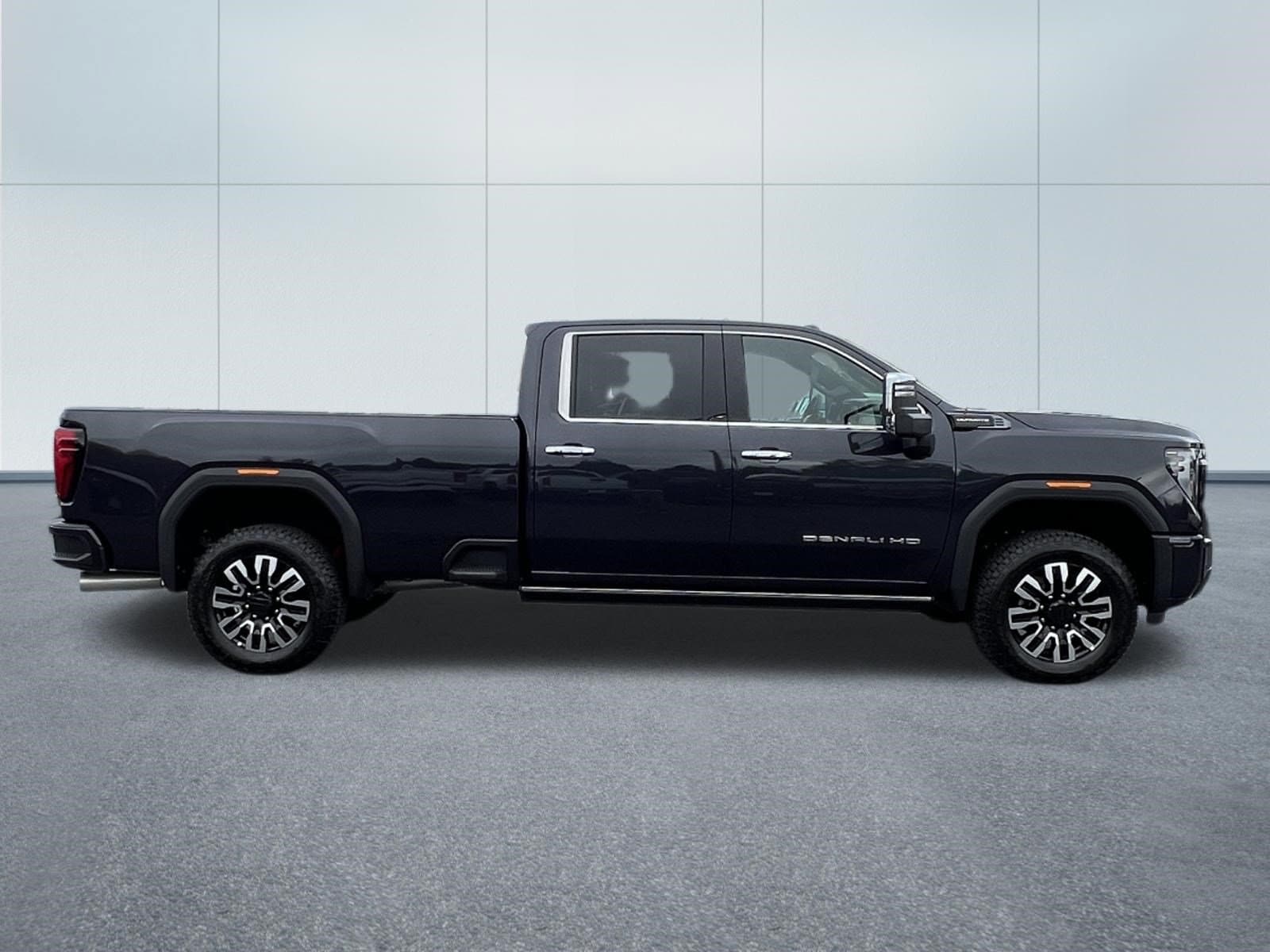 2026 GMC Sierra 3500HD Denali Ultimate - Photo 7