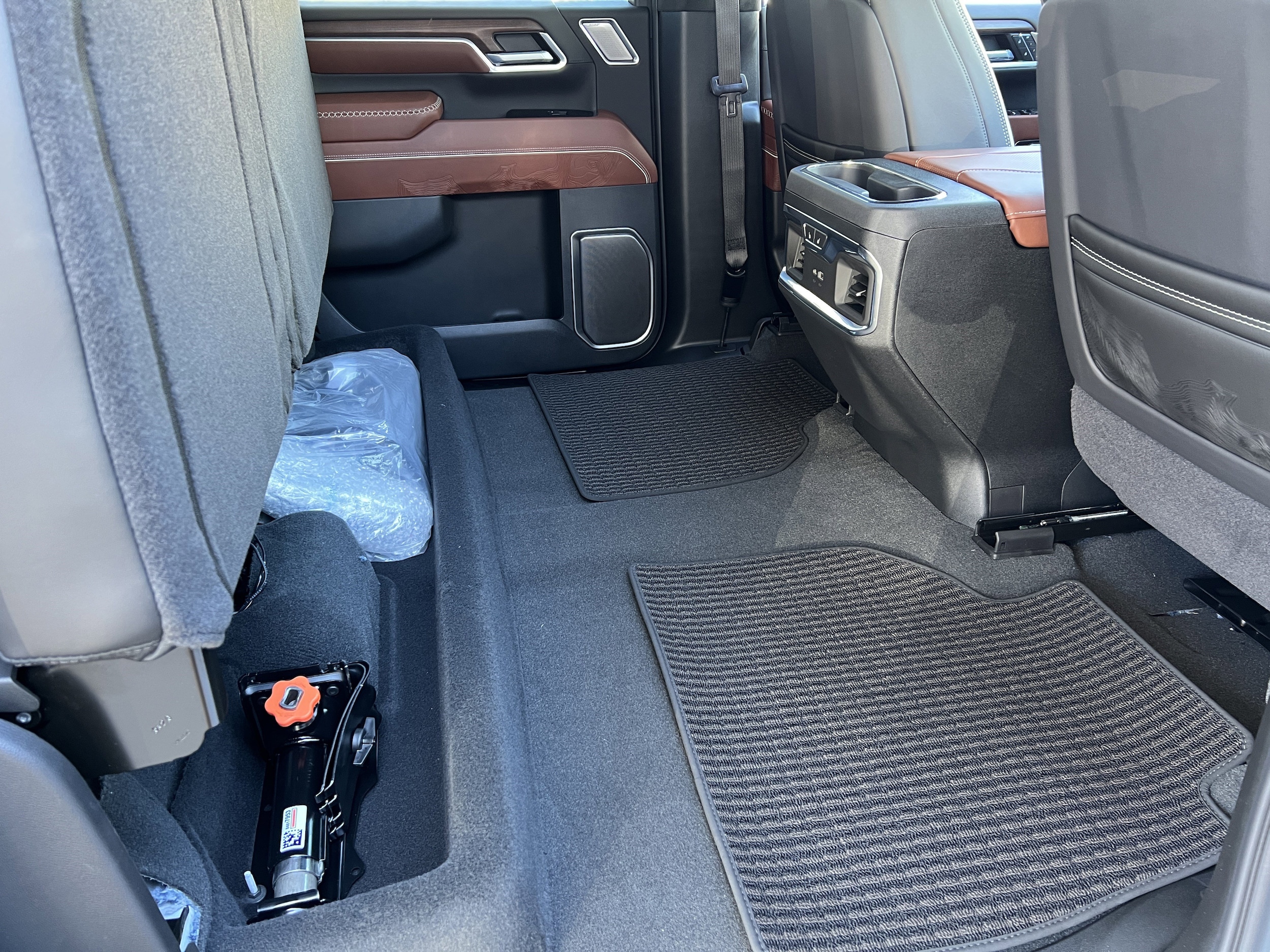 2026 GMC Sierra 3500HD Denali Ultimate - Photo 21