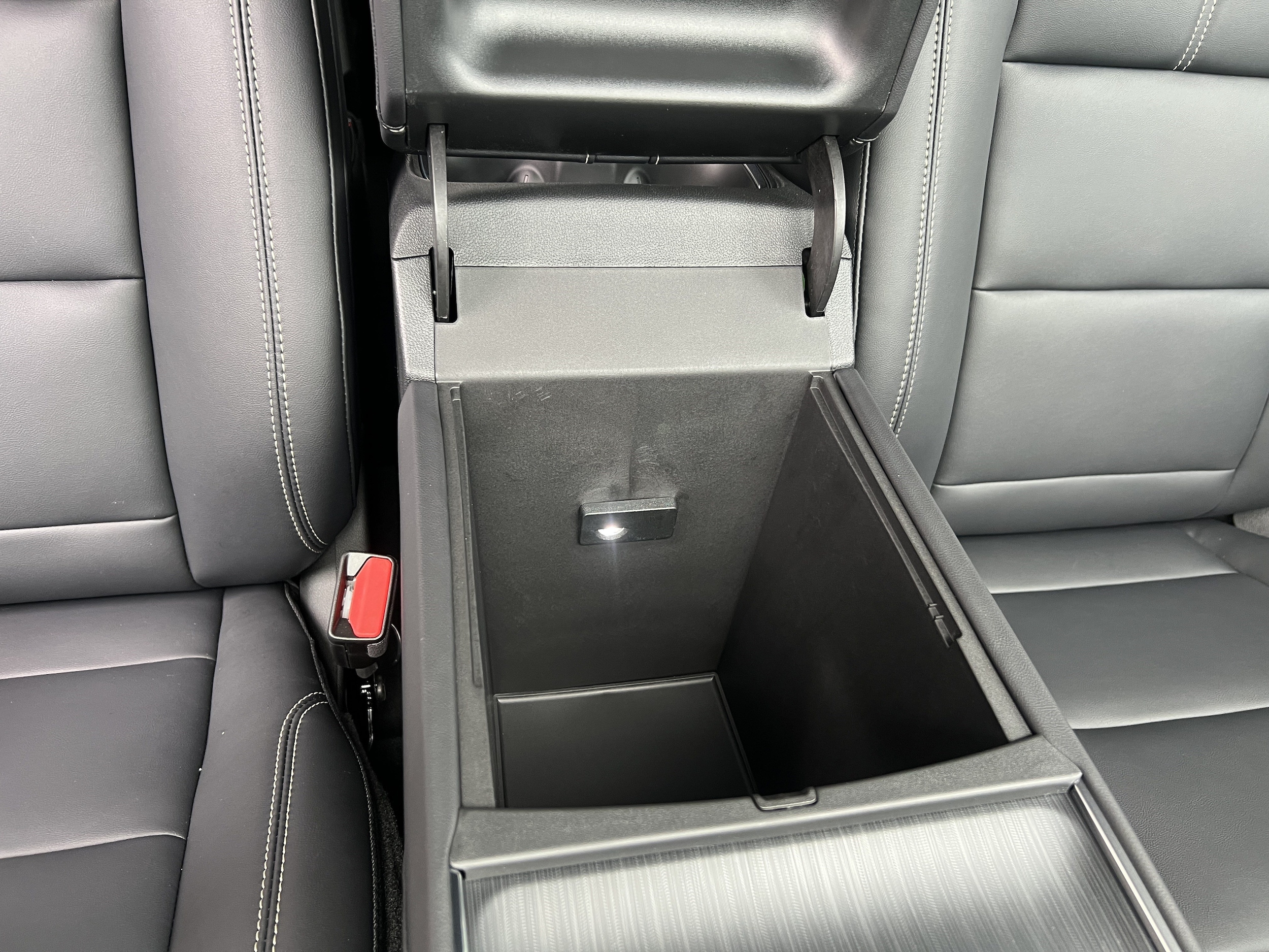 2026 GMC Acadia Elevation - Photo 29