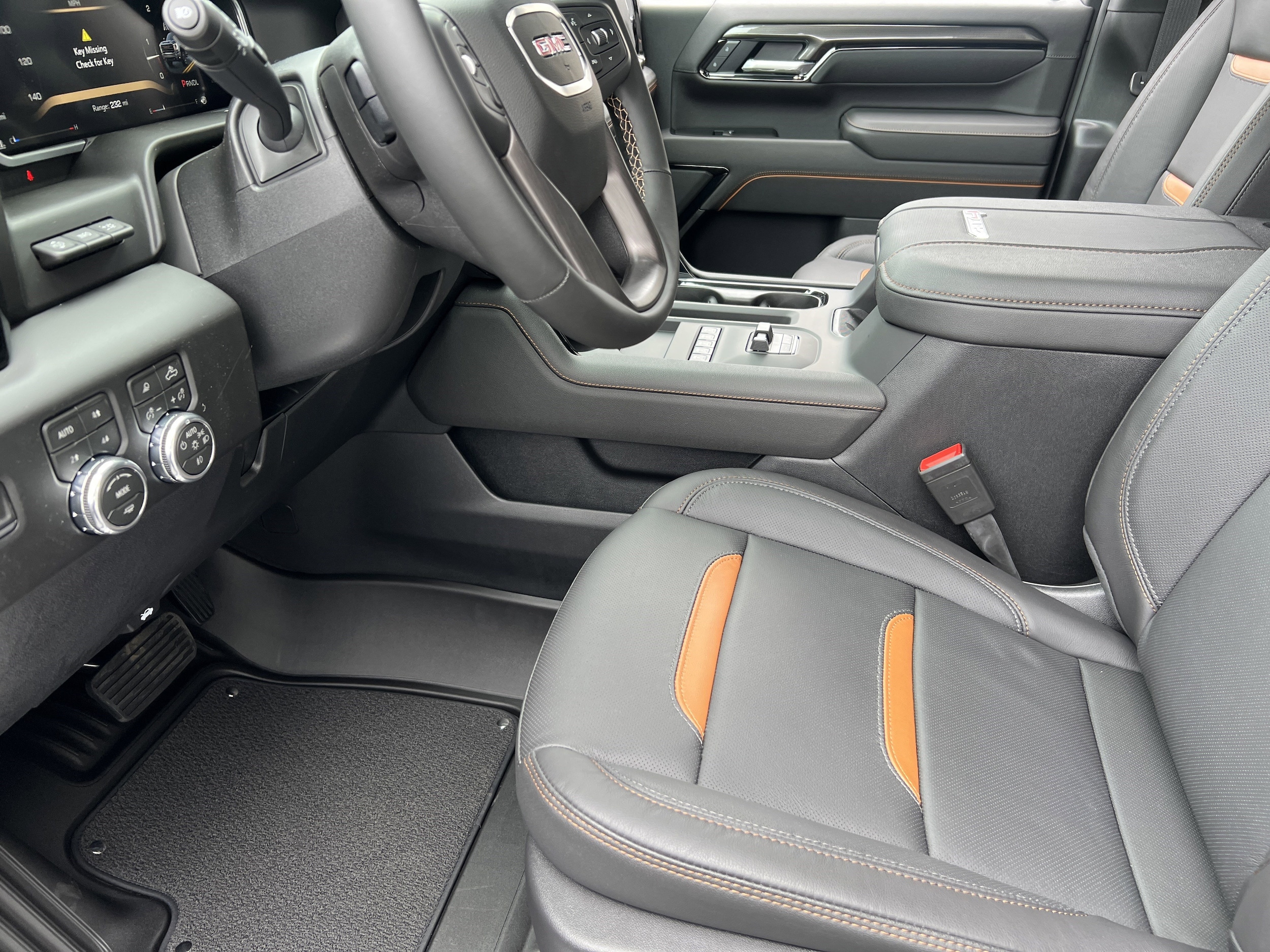 2026 GMC Sierra 2500HD AT4 - Photo 13