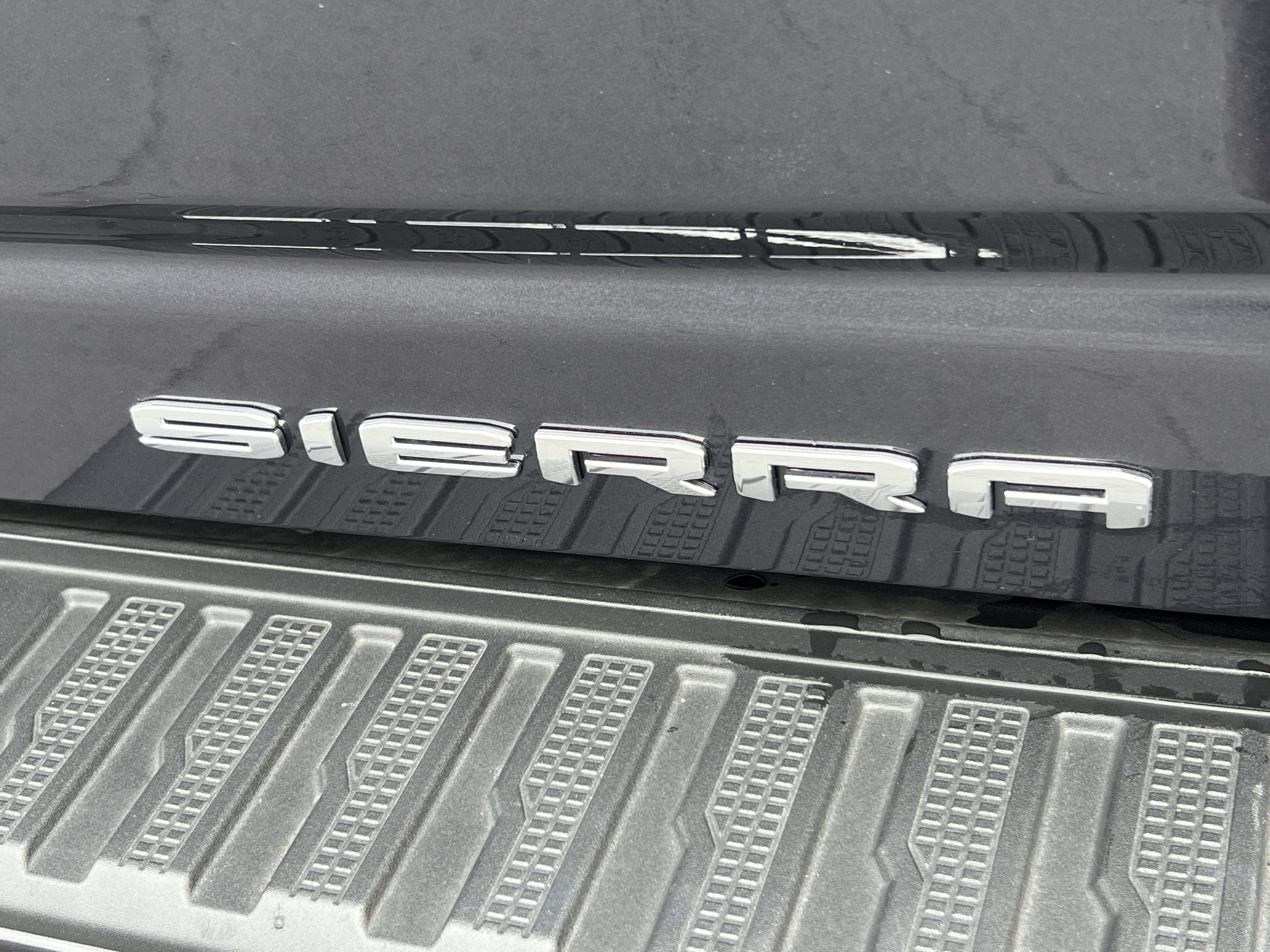 2026 GMC Sierra 3500HD Denali Ultimate - Photo 9