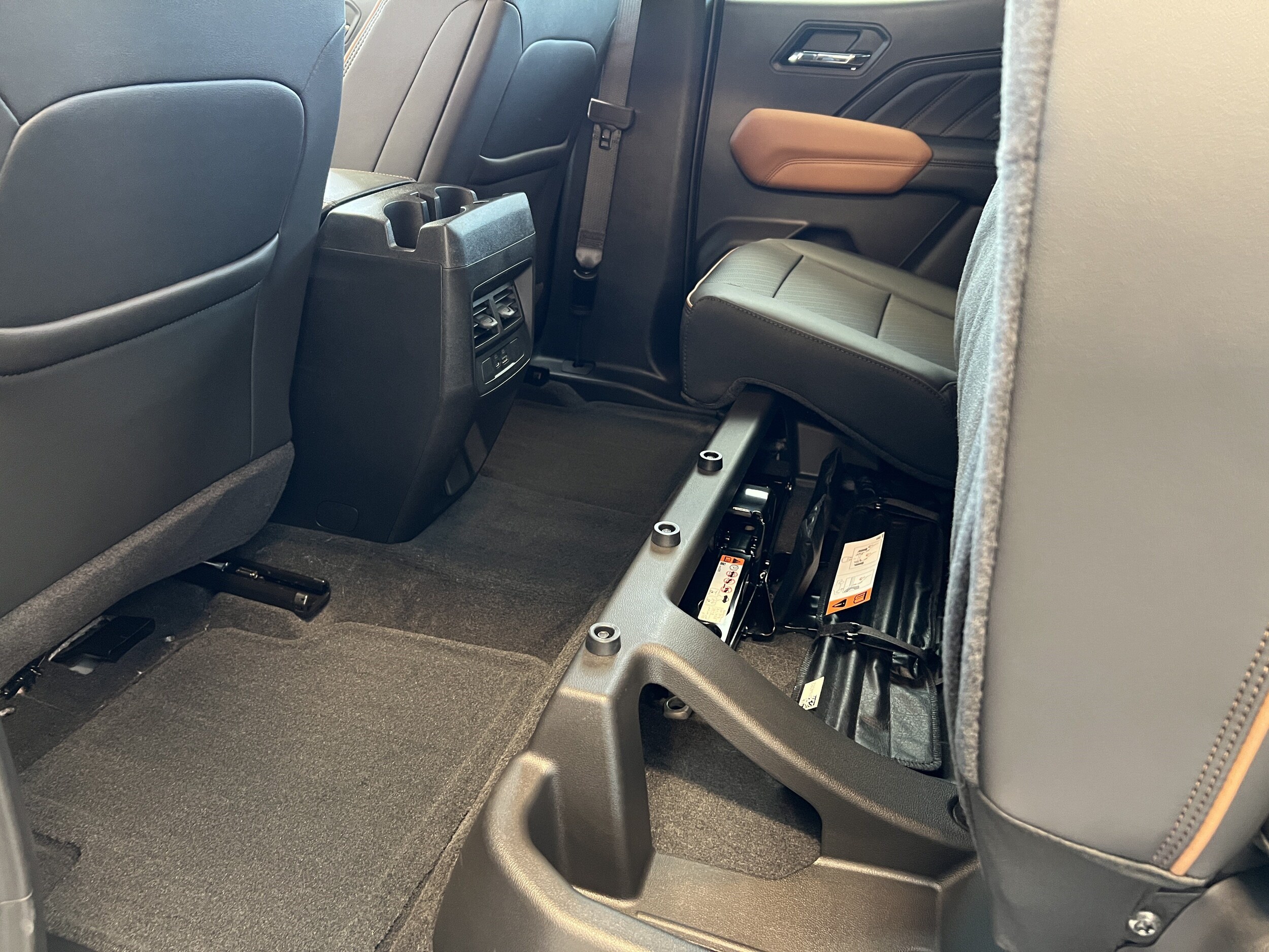 2026 GMC Canyon AT4 - Photo 11