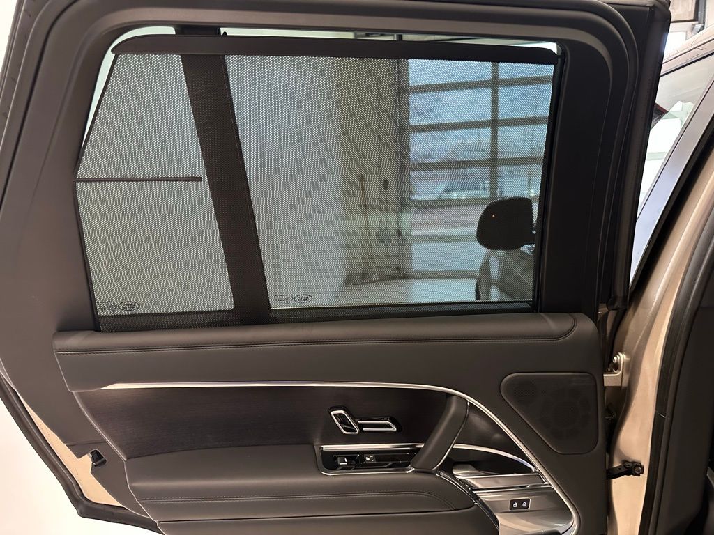 2025 Land Rover Range Rover SE - Photo 27