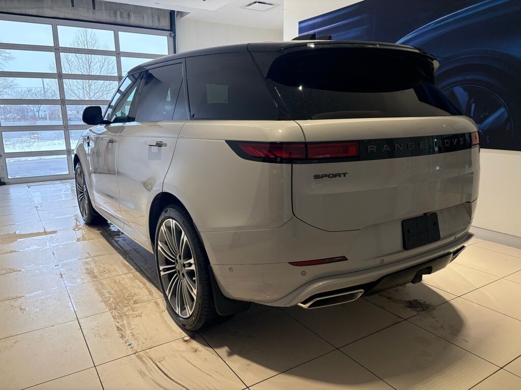New 2026 Land Rover Range Rover Sport Dynamic SE SUV